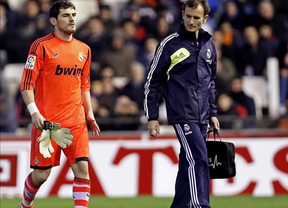 El Madrid 'pierde' a Casillas varias semanas: se confirma la rotura de su mano izquierda por la patada de Arbeloa