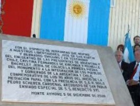 Piqué niega contactos con Clickair, Lara no