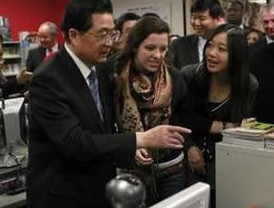 Moratinos y Raúl Castro celebraron triunfo de España