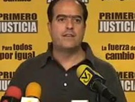Oposición rechaza devaluación y exigirá explicaciones al Ejecutivo