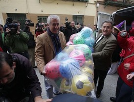 Arenas ve 'una mayoría de gobierno muy clara' del PP en Sevilla y celebra que Zoido 'no baje el ritmo'