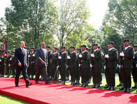 Félix Canto llegó tarde a Los Pinos a la comida con el presidente FCH y el ministro de Belice