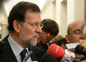 Rajoy ventila los problemas del país en apenas unos minutos y no responde a casi nada