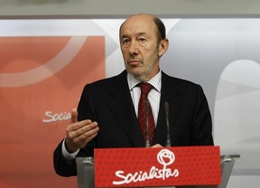 Rubalcaba afronta hoy un Comité Federal del PSOE con los frentes madrileños y catalán abiertos y el de las primarias nacionales