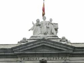 La etapa comienza con un minuto de silencio por la espectadora fallecida