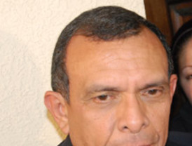 Con un llamado a las FARC para cesar sus actividades criminales