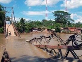 Las FARC dinamitan dos puentes fronterizos con Venezuela