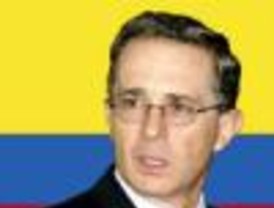 El Presidente colombiano Alvaro Uribe llega a Chile en viaje de negocios