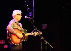 Nick Lowe pasa con nota la prueba del algodón en Madrid