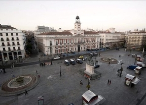 Los 'indignados' desalojaron Sol a primera hora de este lunes voluntariamente y sin incidentes