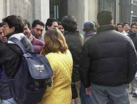 Renuncia embajador en España