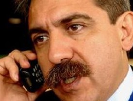 El PP-A pregunta por qué una empresa que trabaja para la Junta contrata un avión para Griñán 'si lo paga el PSOE'