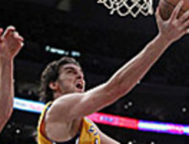'DuperGasol' conduce a 'sus' Lakers a la séptima victoria consecuitva: paliza a San Antonio (83-99)