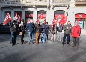 Protestas por los 900 despidos que acarreará la reestructuración bancaria