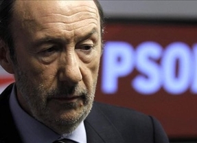 Rubalcaba precipita su salida: el PSOE celebrará un congreso extraordinario en julio que podría adelantar las primarias de noviembre