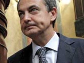 Zapatero reconoce que el ataque 'injustificado' de los mercados afecta a España