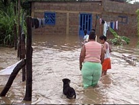Vaguada sobre el Mar Caribe causa lluvias en el país