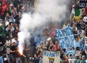 Los hinchas del Lazio vuelven a montarla: detenidos 8 este viernes por agredir a jóvenes en el centro de Madrid