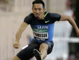 Deportistas japoneses recaudan dinero para apoyar tragedia Japón