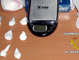 Detenido un matrimonio en Morón que repartió octavillas ofreciendo descuentos en venta de cocaína