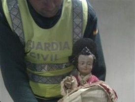 Acusado de robar dos tallas religiosas de casa de un anciano