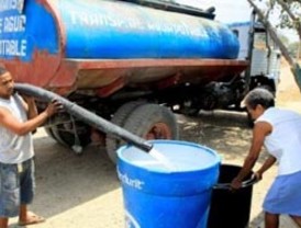 Aguirre: 'La oposición quiere que me extinga y que Rajoy nombre una gestora en Madrid'