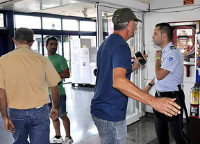 Interior asegura que detendrá a los sindicalistas del SAT que asaltaron el supermercado en Sevilla