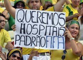 Siguen las protestas en Brasil por los gastos del Mundial 2014 incluso en la preparación del equipo