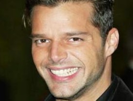 Ricky Martin estrena 'Más'