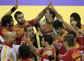 España se adentra en la segunda fase del balonmano tras 'apisonar' a Rusia (30-27) 