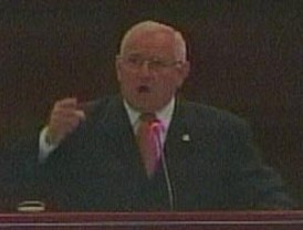 El presidente de Guatemala inició una gira que lo llevará a Chile y Brasil