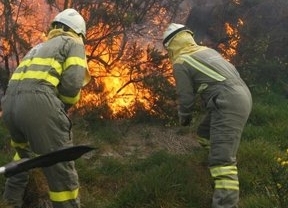 La tragedia forestal en Galicia se convierte en fuego abierto político: todos contra Feijóo