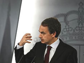 Zapatero se resiste a perder el trono y se niega a renunciar el 2 de abril