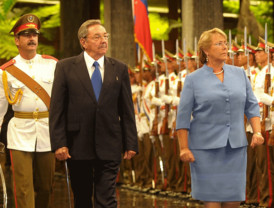 El PSOE recuerda que 'apadrinó' a Obama