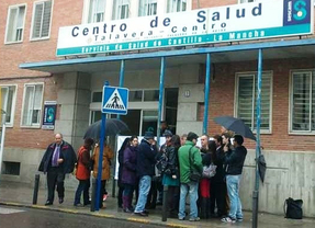 Protestas en Talavera por el cierre de los centros de salud durante los 'puentes'