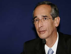 Las tres cajas de la Iglesia estudian su fusión