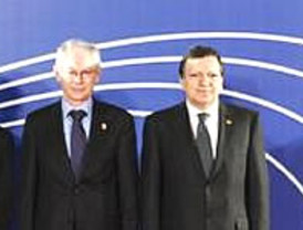 Multitud despide a la 'Voz de América'