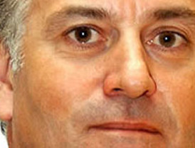 Presidente del PE condena expulsión del eurodiputado Herrero