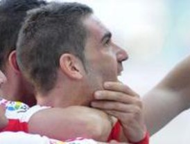 El Real Murcia sigue líder e invicto