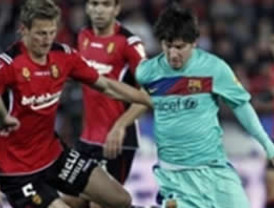 Barça mantiene distancia ante Real a trece partidos para el final