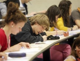 La comprensión lectora de los alumnos andaluces sigue por debajo la media española