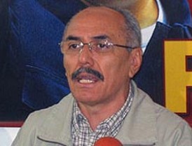 Solbes: 'no es labor del Gobierno decir a los bancos cómo manejar sus carteras'