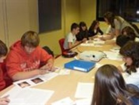 Charle con Nicolás Casariego, autor de 'Antón Mallick quiere ser feliz'