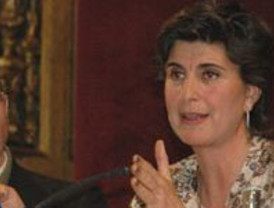 María San Gil en la UCAM, conferencia sobre política antiterrorista