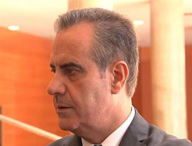 La oposición pide la renuncia de Narodowski