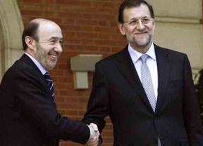 Rubalcaba replica a Rajoy que "no nos vamos a callar" y avisa a la ciudadanía: "Lo peor está por llegar"