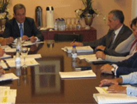 Más de 50 seísmos leves y 40 explosiones en volcán ecuatoriano Tungurahua