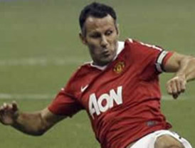 Ryan Giggs celebra su 20 aniversario de jugar en el M United