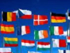 La Eurocámara insiste en la necesidad de un tratado constitucional