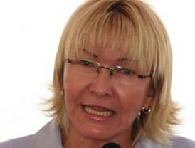 Zapatero se enfunda el traje de 'Super-ZP' y acude al recate de Grecia